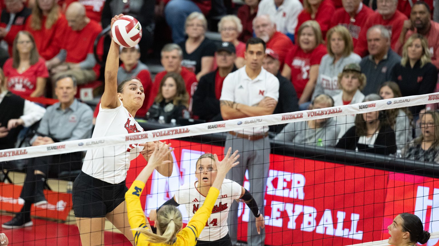 Husker Volleyball Earns Share Of Big Ten Title With Michigan Sweep ...